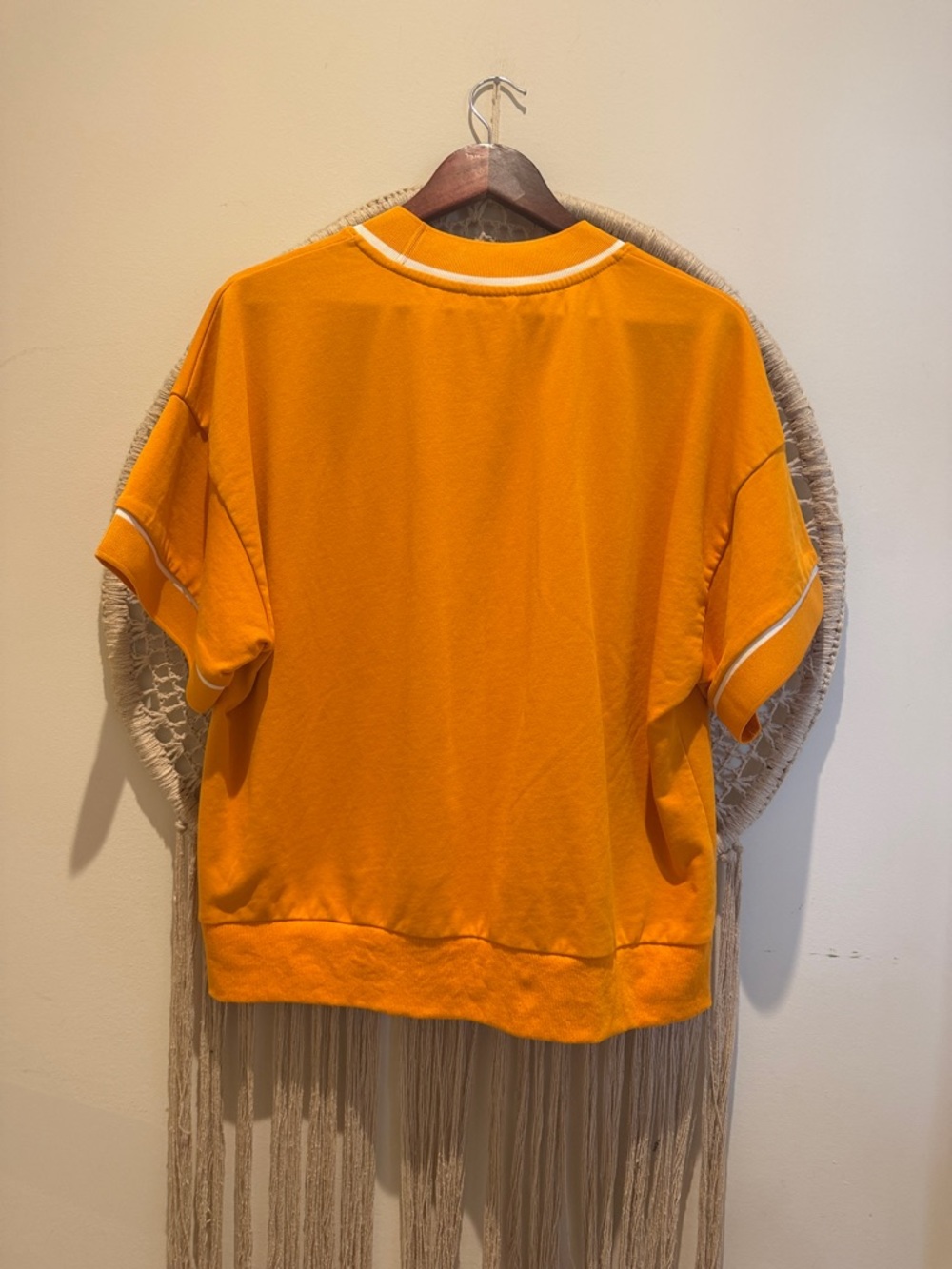 University of Tennessee T Orange Short Sleeve Sweatshirt/ish feeling Top - Picture 5 of 15